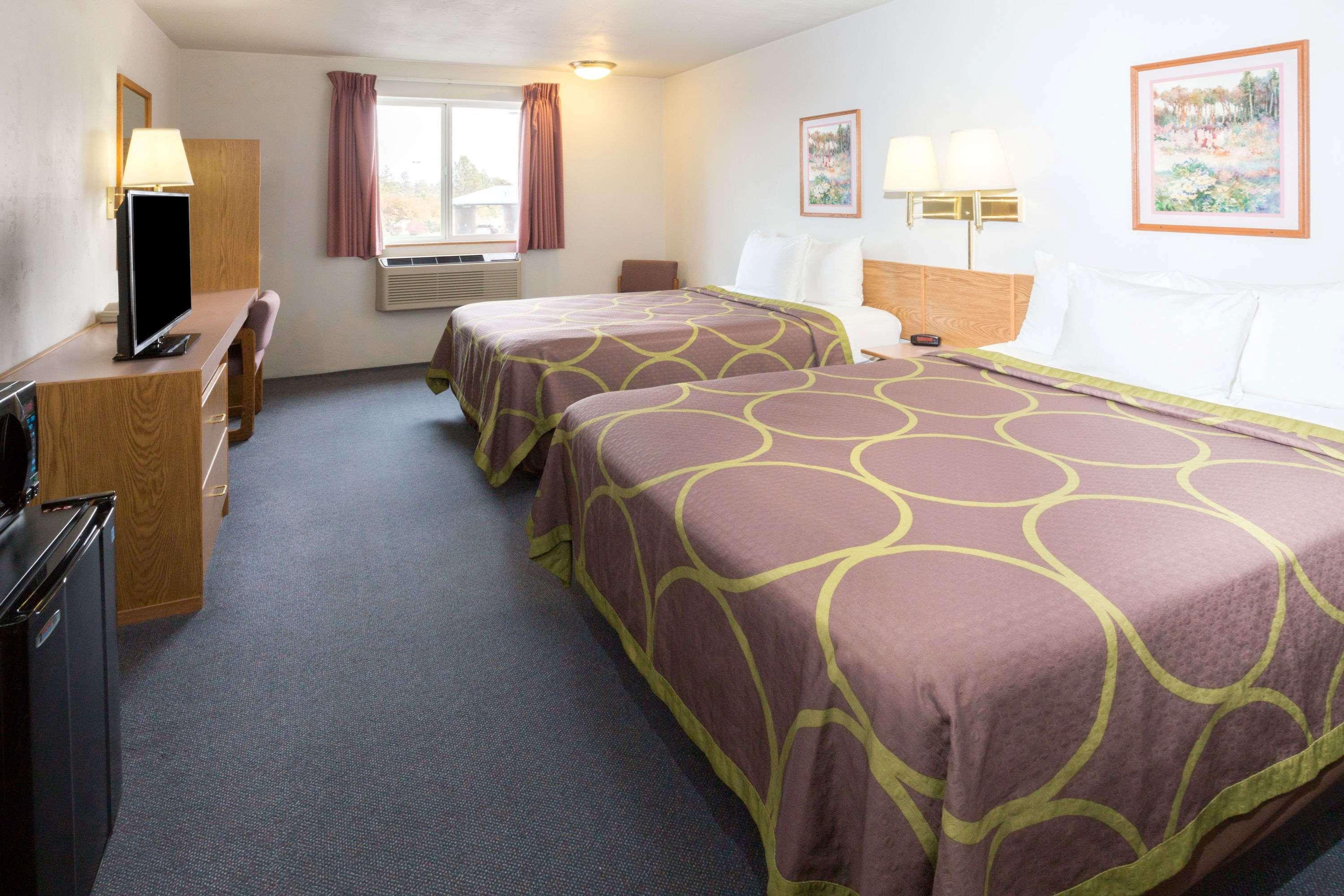 Hotel Super 8 By Wyndham 2*