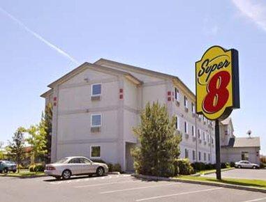 Super 8 By Wyndham Hotel